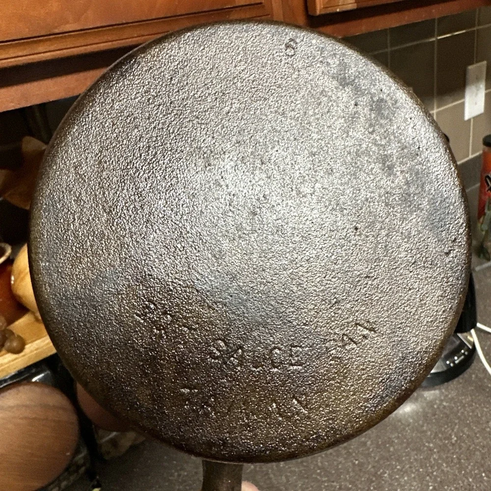 Vintage Cast Iron 2 Qt Saucepan No 6 Wood Handle‎ Removable Handle Seasoned